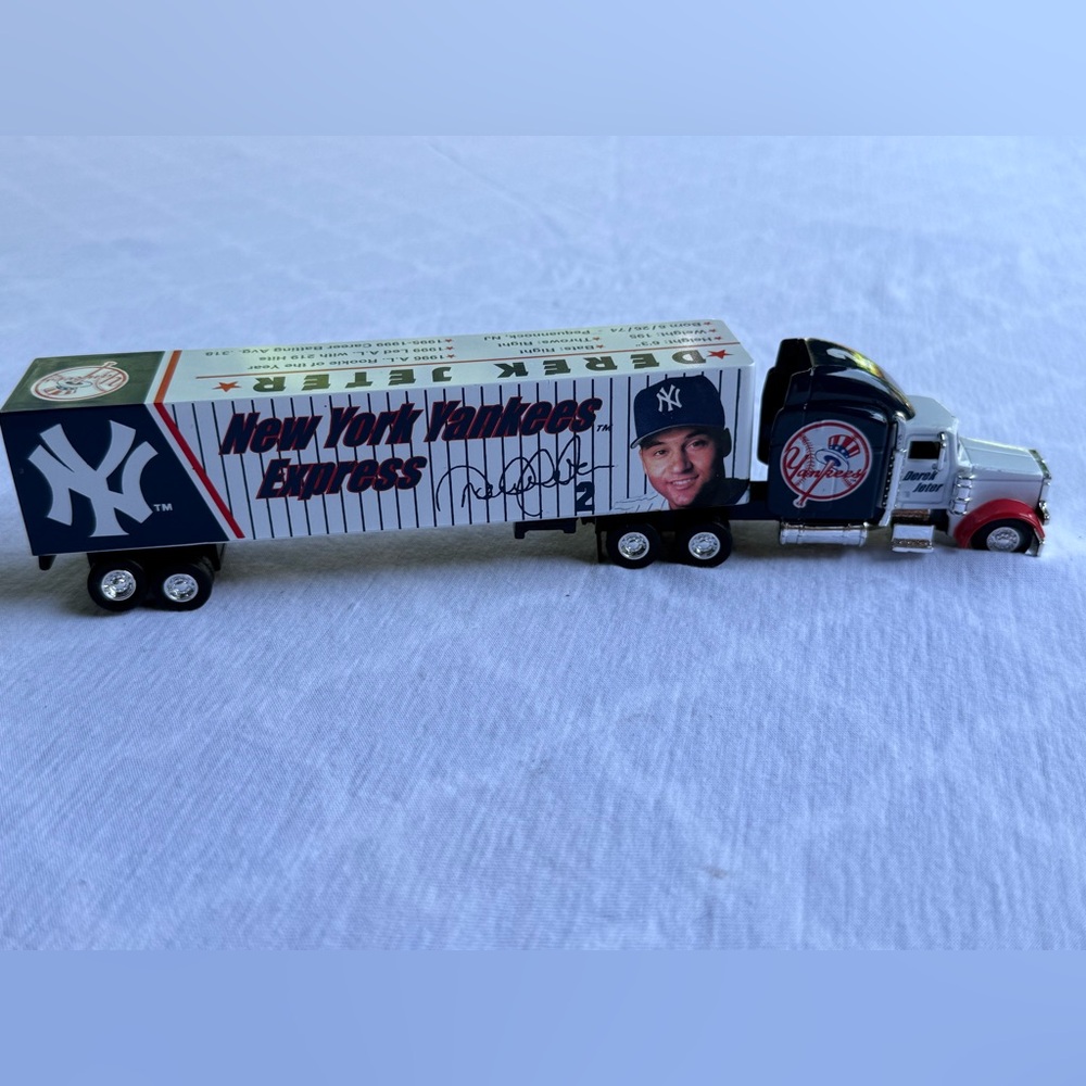 MLB Baseball New York Yankees big rig Derek Jeter Hall of famer